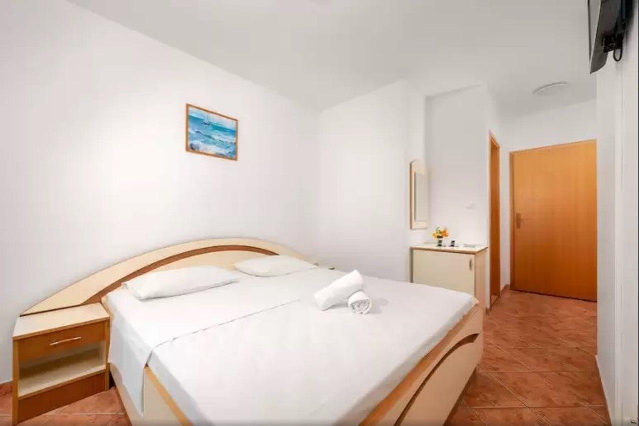 Gada Hotel Baška Voda Buitenkant foto